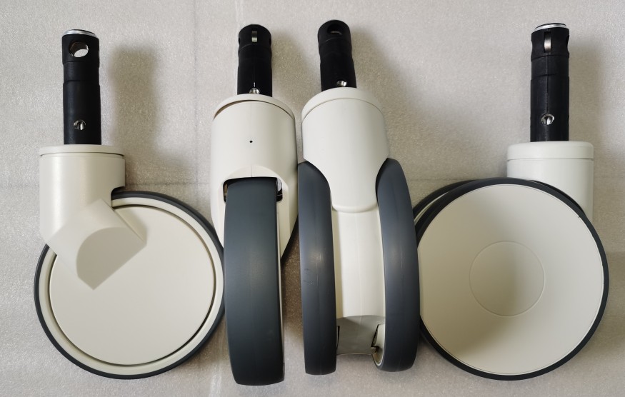 good quality central locking casters.jpg